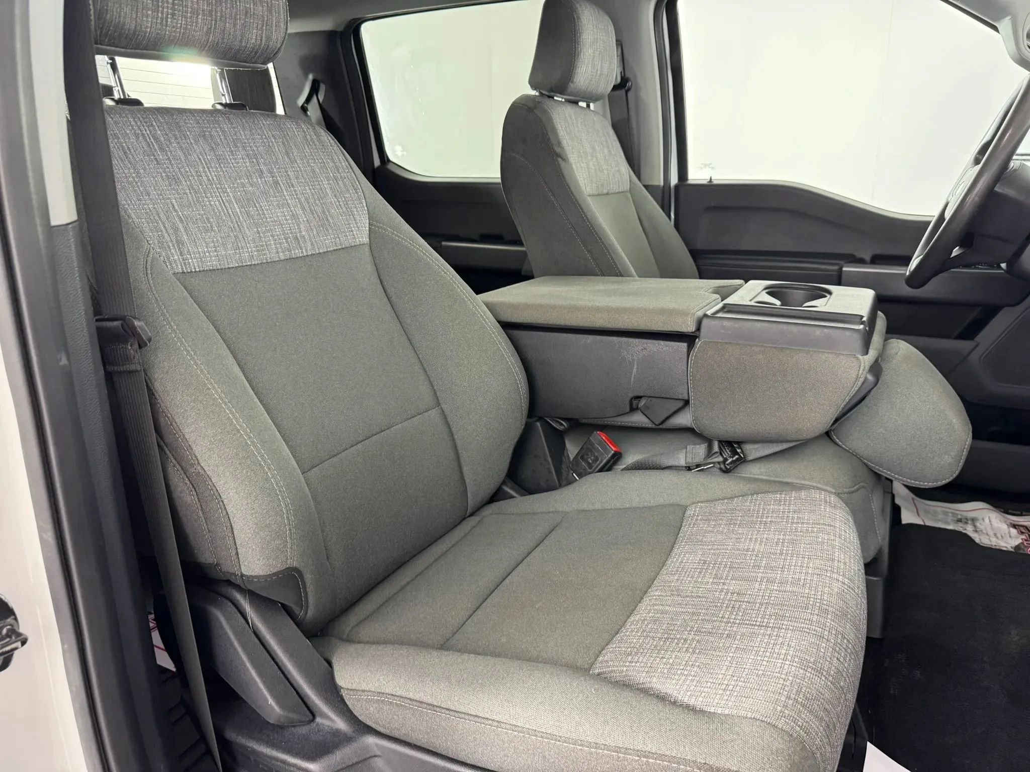 Used 2023 Ford F350 XLT AWD/4WD image 32