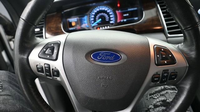 Used 2018 Ford Taurus Limited AWD/4WD image 19
