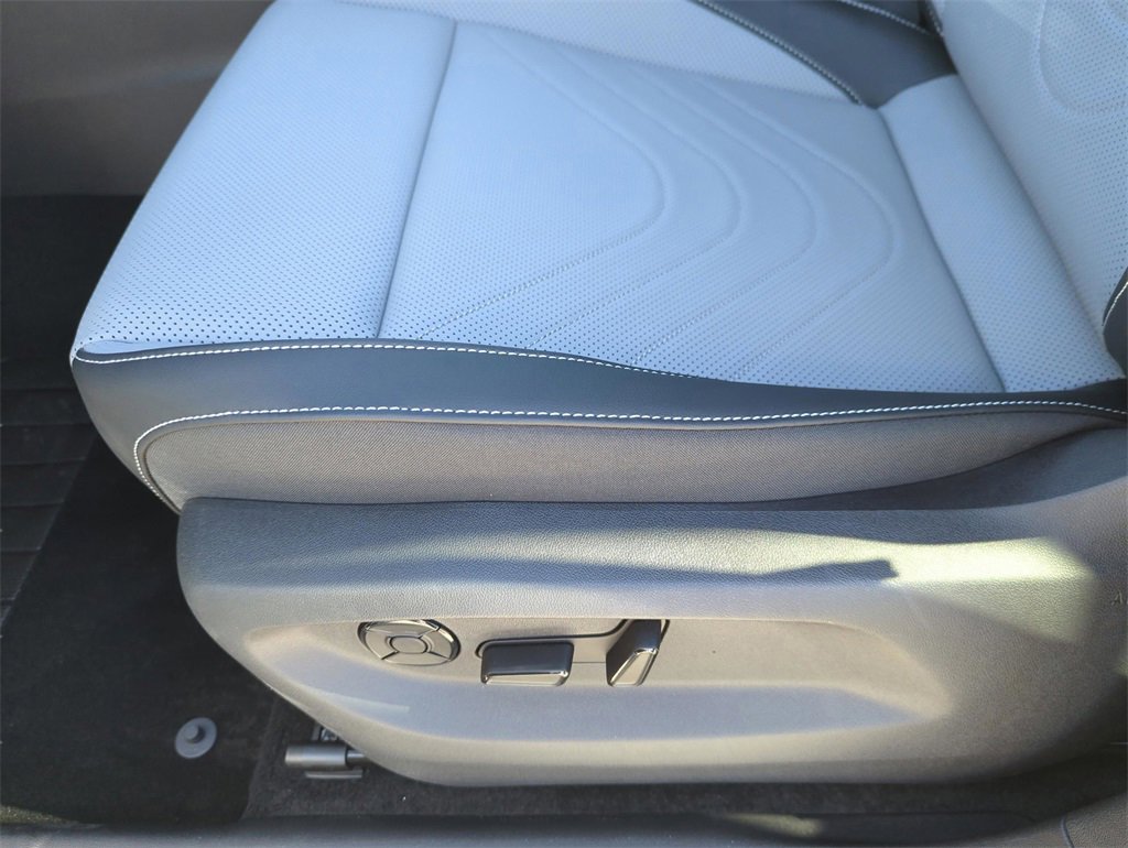 New 2026 Volkswagen Tiguan SE R-Line image 30