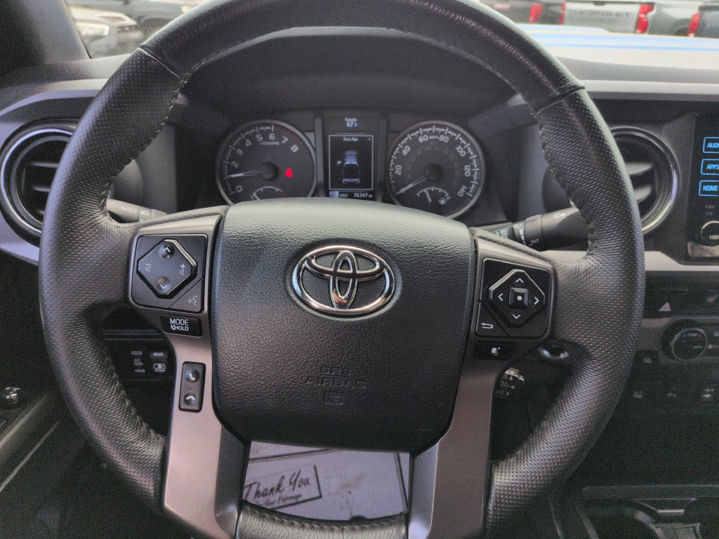 Used 2017 Toyota Tacoma TRD Sport AWD/4WD image 14