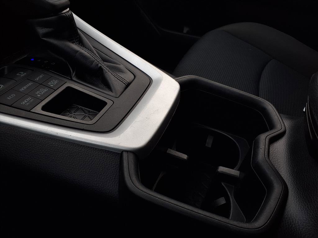 Used 2023 Toyota RAV4 LE image 23