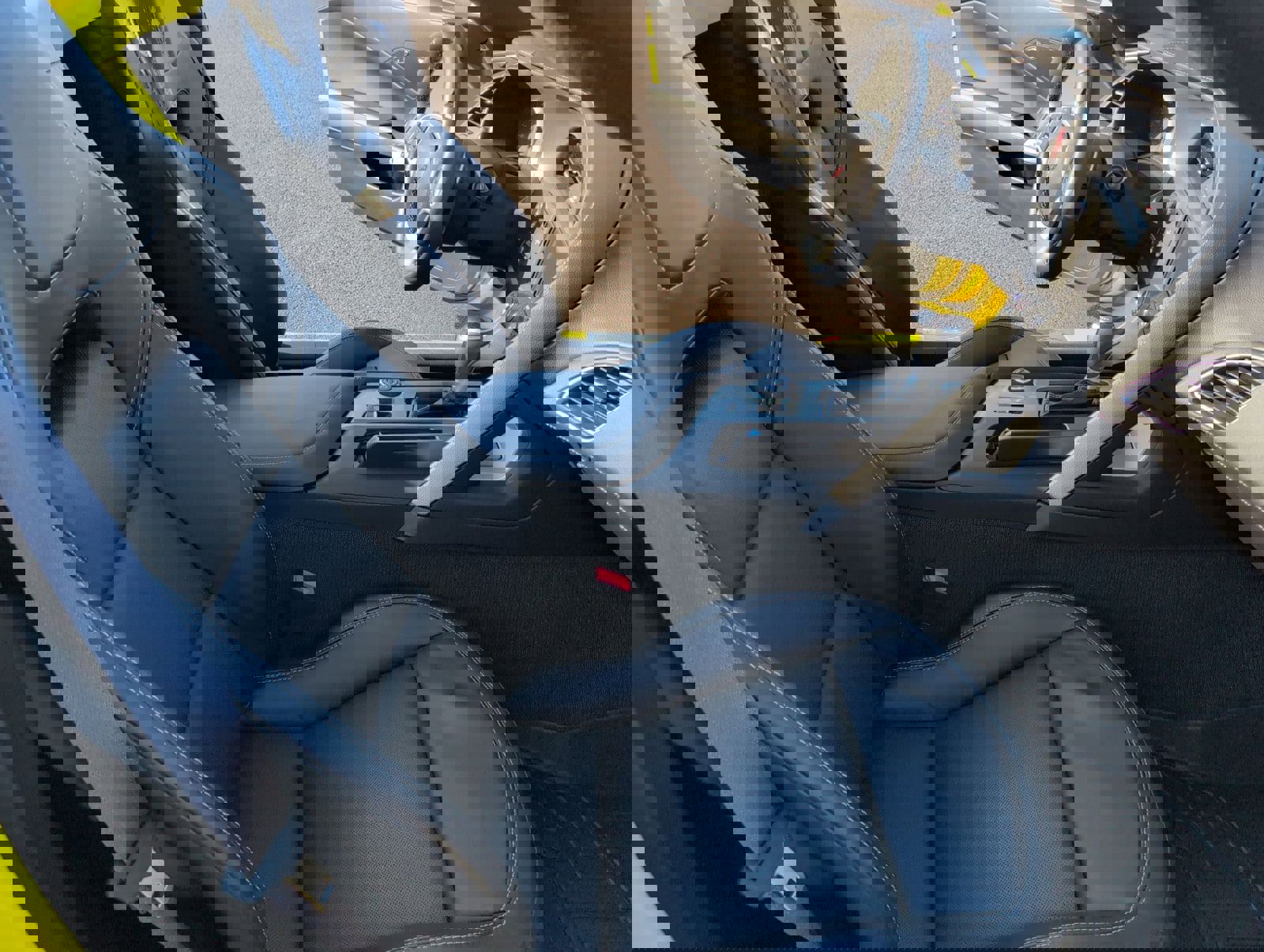 Used 2015 Chevrolet Corvette Stingray Convertible image 27