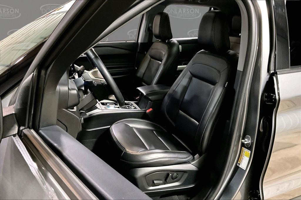 Certified 2023 Ford Explorer XLT w/ Equipment Group 202A image 13