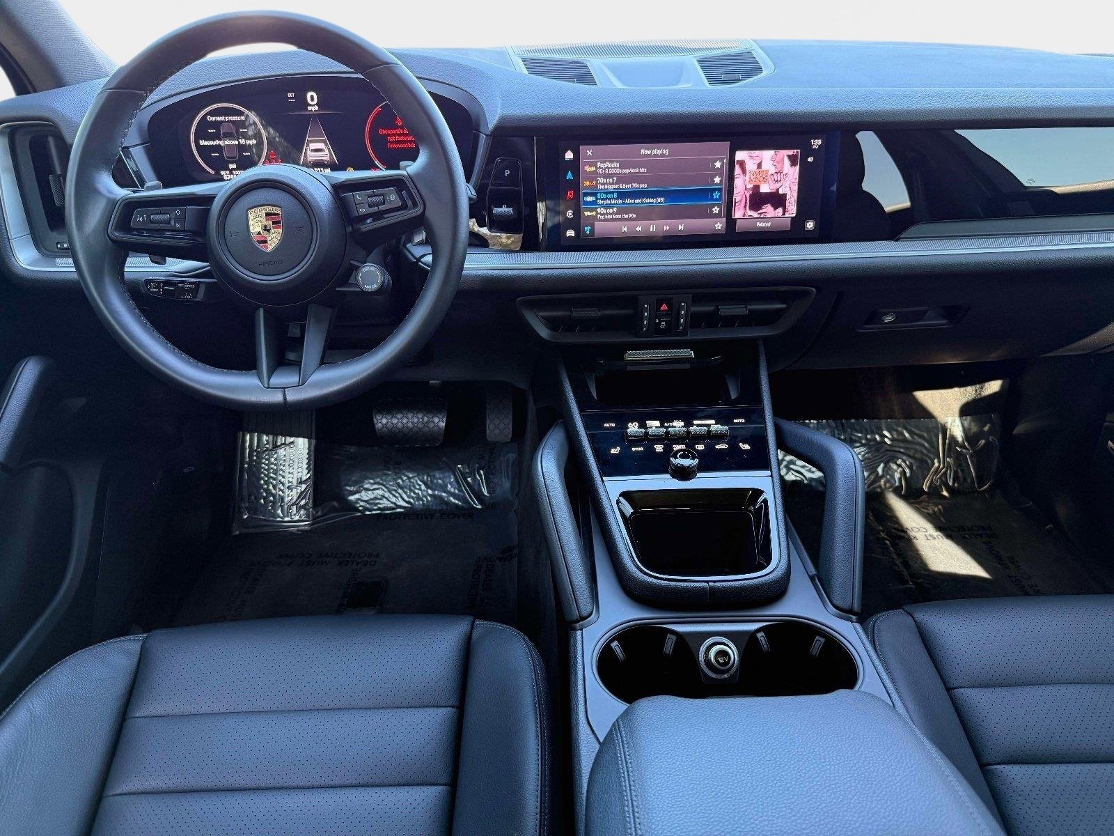 Used 2024 Porsche Cayenne image 31