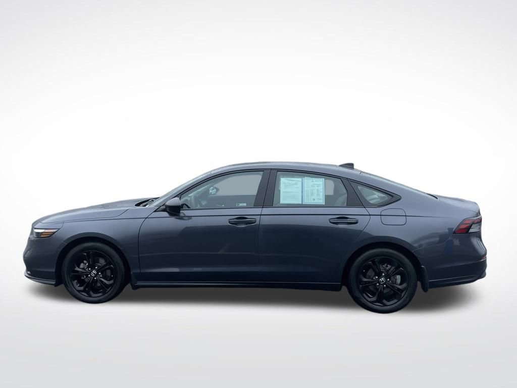 Certified 2025 Honda Accord SE image 2