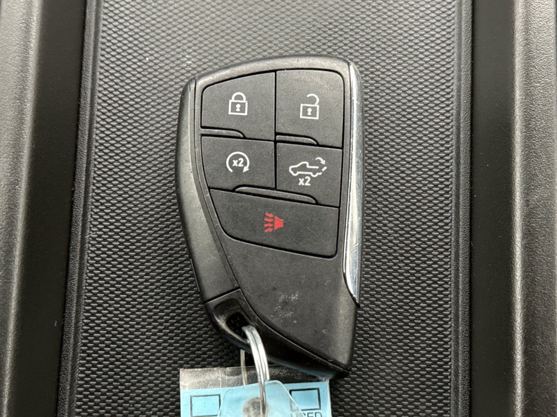 Used 2022 Chevrolet Silverado 1500 LT AWD/4WD image 19