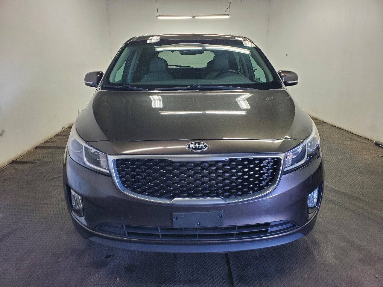 Used 2015 Kia Sedona SX FWD image 2