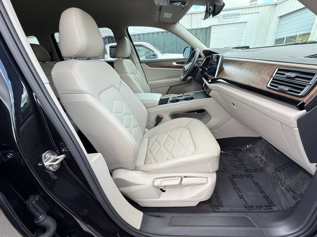 Used 2024 Volkswagen Atlas SE FWD image 25