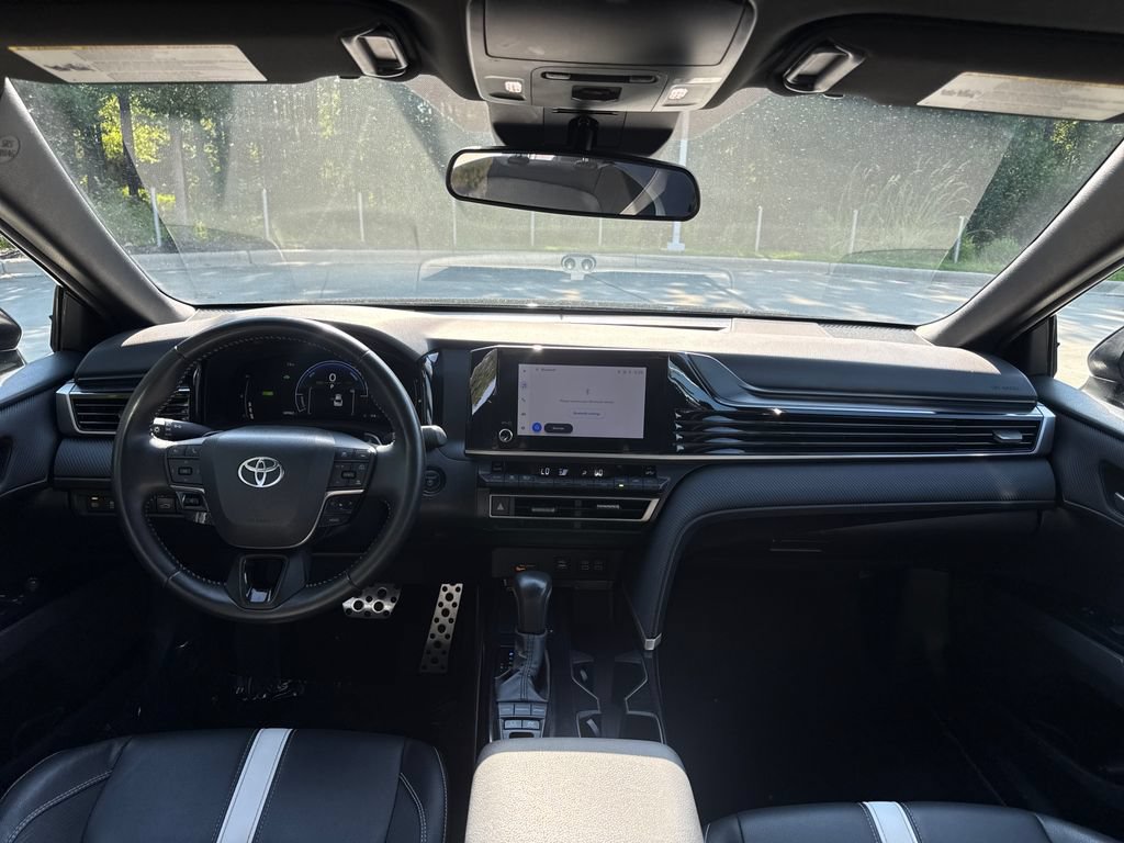 Used 2025 Toyota Camry SE FWD image 16