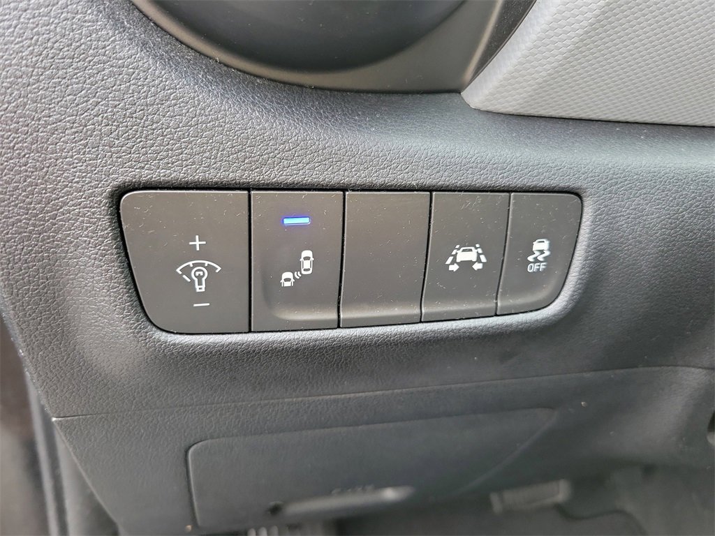 Used 2018 Hyundai Kona SEL image 20