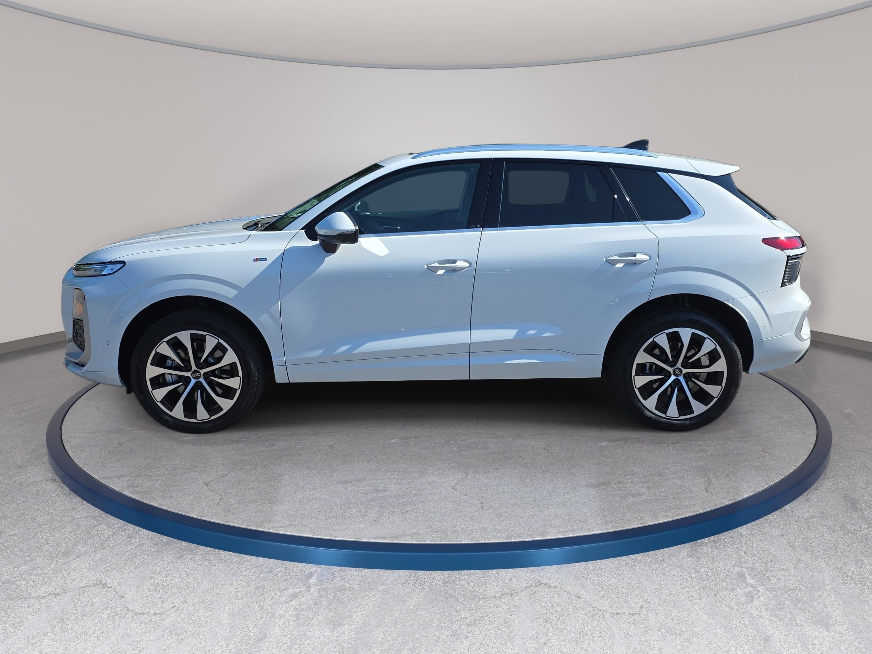 New 2026 Audi Q3 quattro 2.0T AWD/4WD image 8