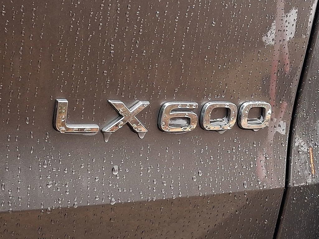 Used 2023 Lexus LX 600 4WD w/ Appearance Package image 29