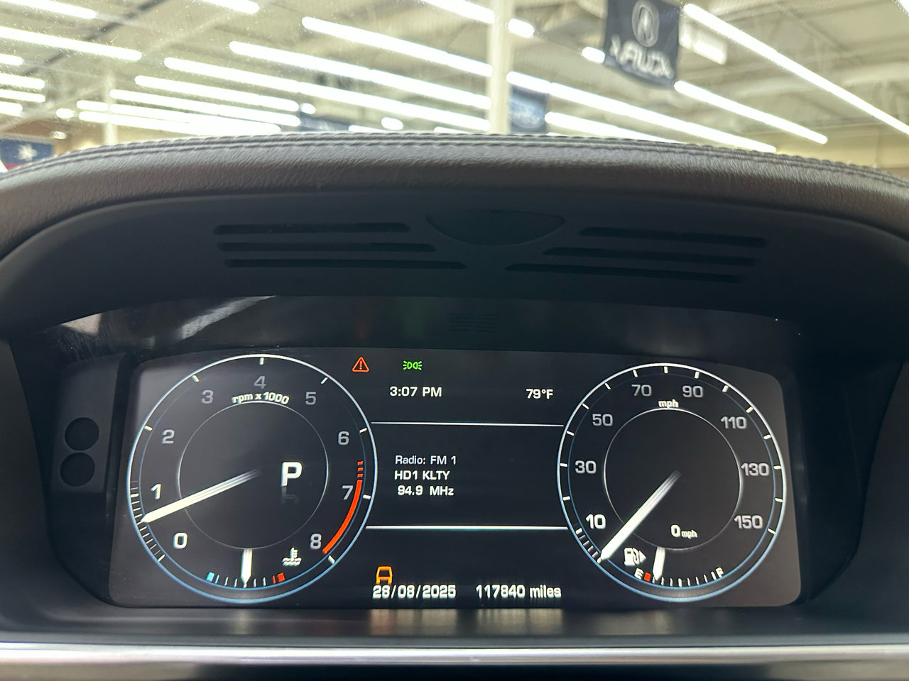 Used 2014 Land Rover Range Rover HSE image 25