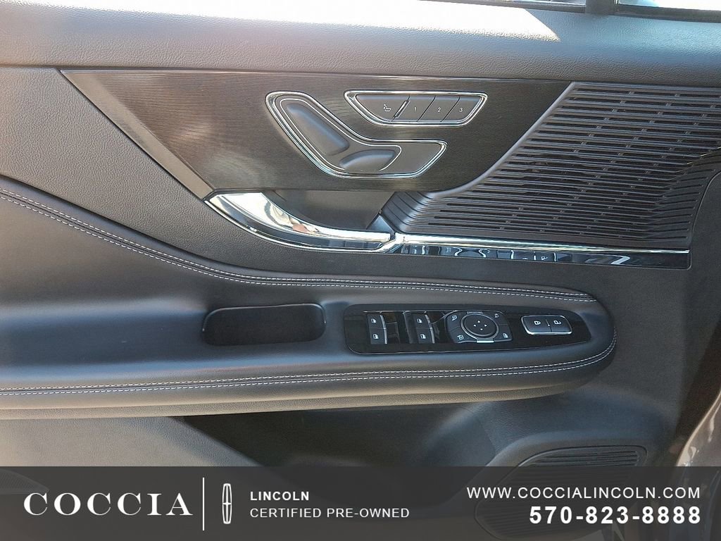 Certified 2022 Lincoln Corsair AWD w/ Equipment Group 101A image 12