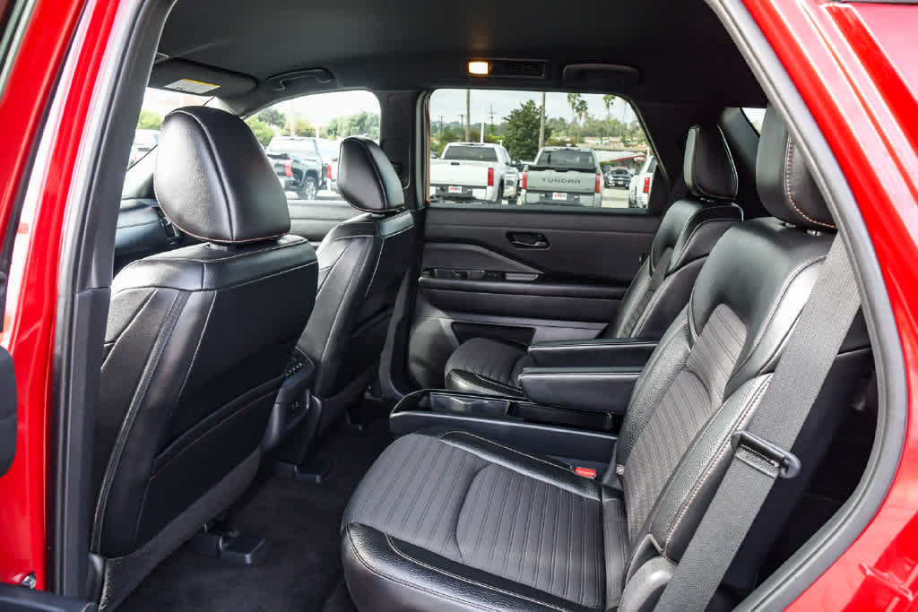 Used 2023 Nissan Pathfinder Rock Creek AWD/4WD image 18