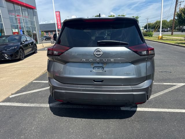 Used 2024 Nissan Rogue S AWD/4WD image 4