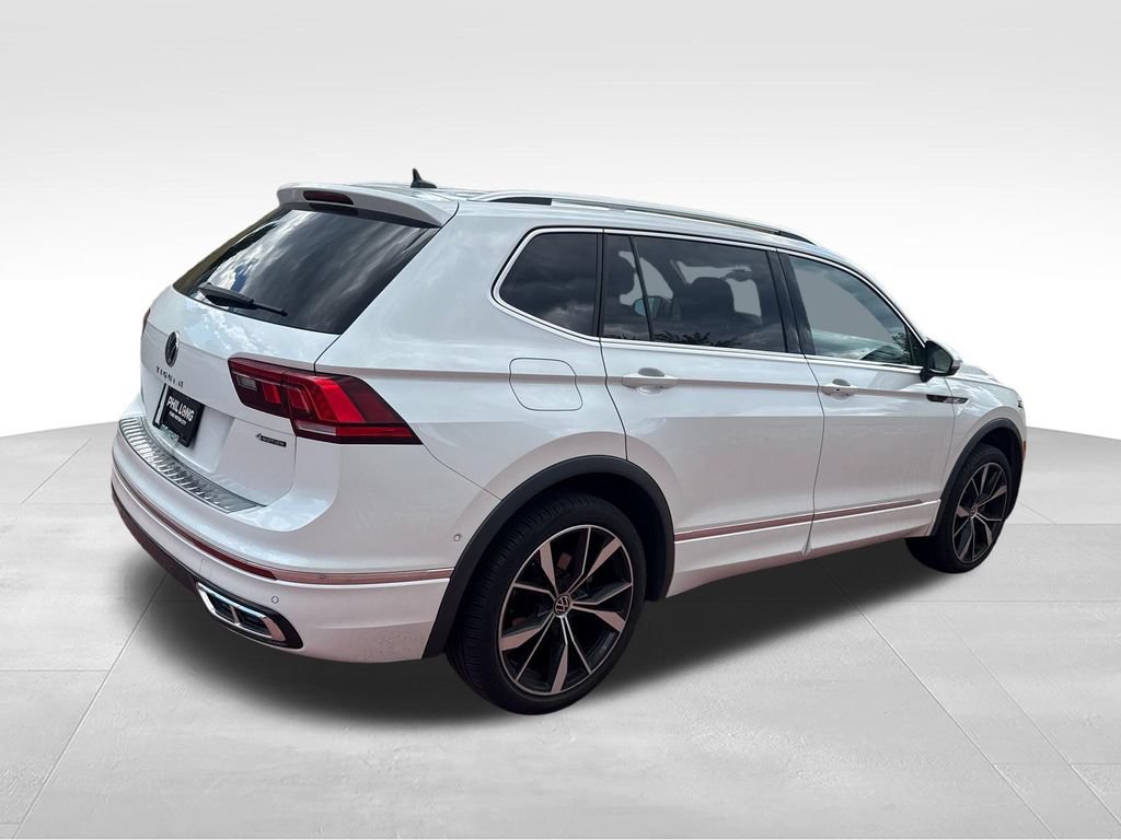 Used 2022 Volkswagen Tiguan SEL R-Line AWD/4WD image 9