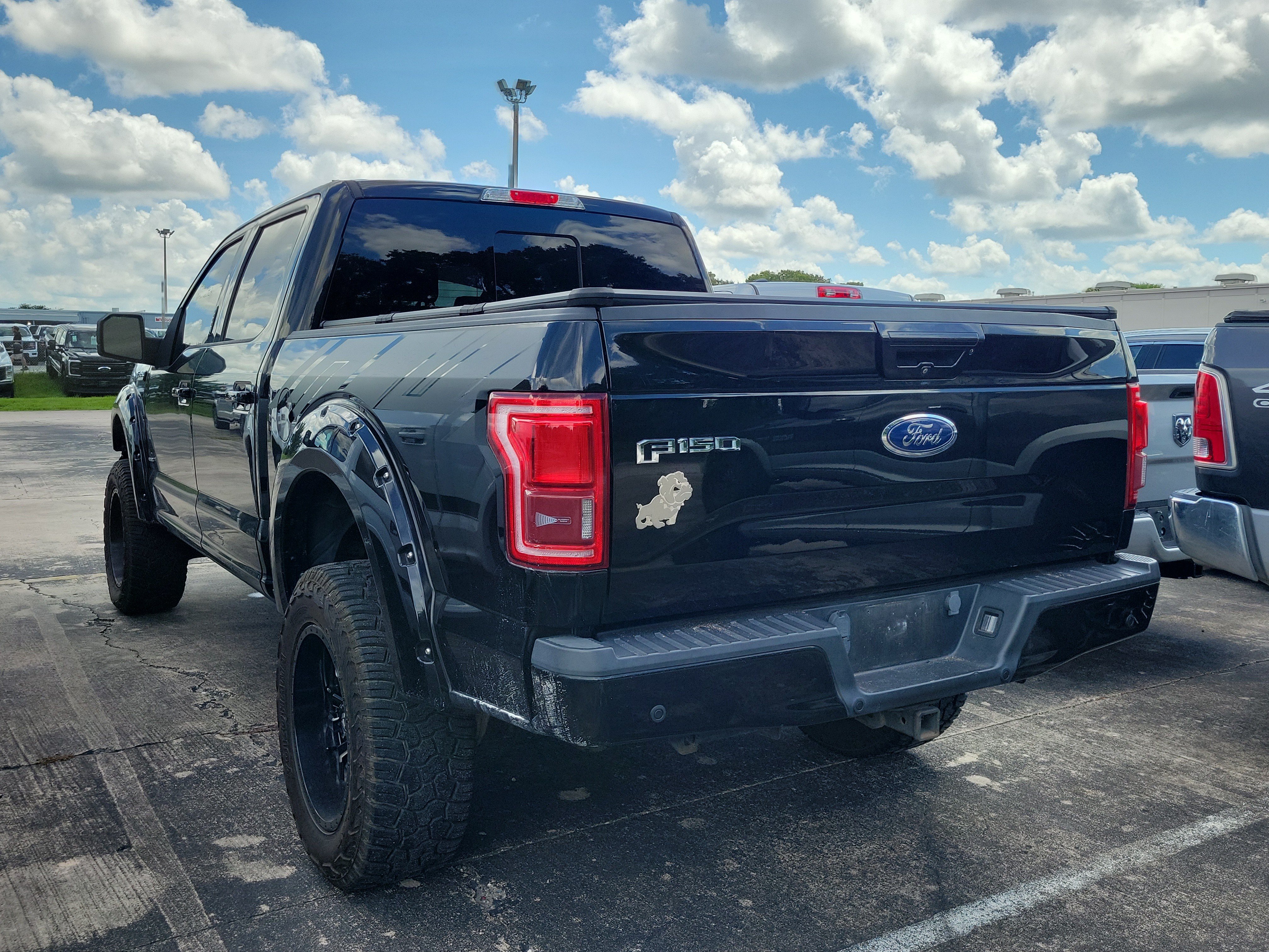 Used 2016 Ford F150 Lariat w/ Equipment Group 502A Luxury AWD/4WD image 4