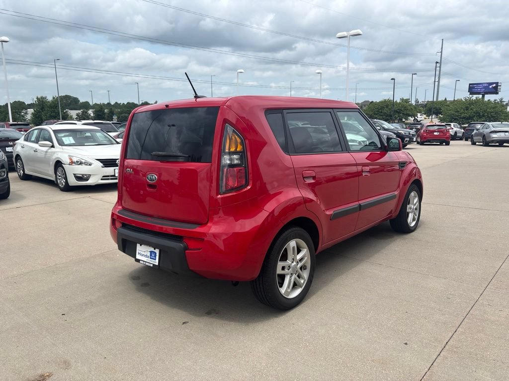 Used 2010 Kia Soul + w/ Audio Pkg FWD image 5