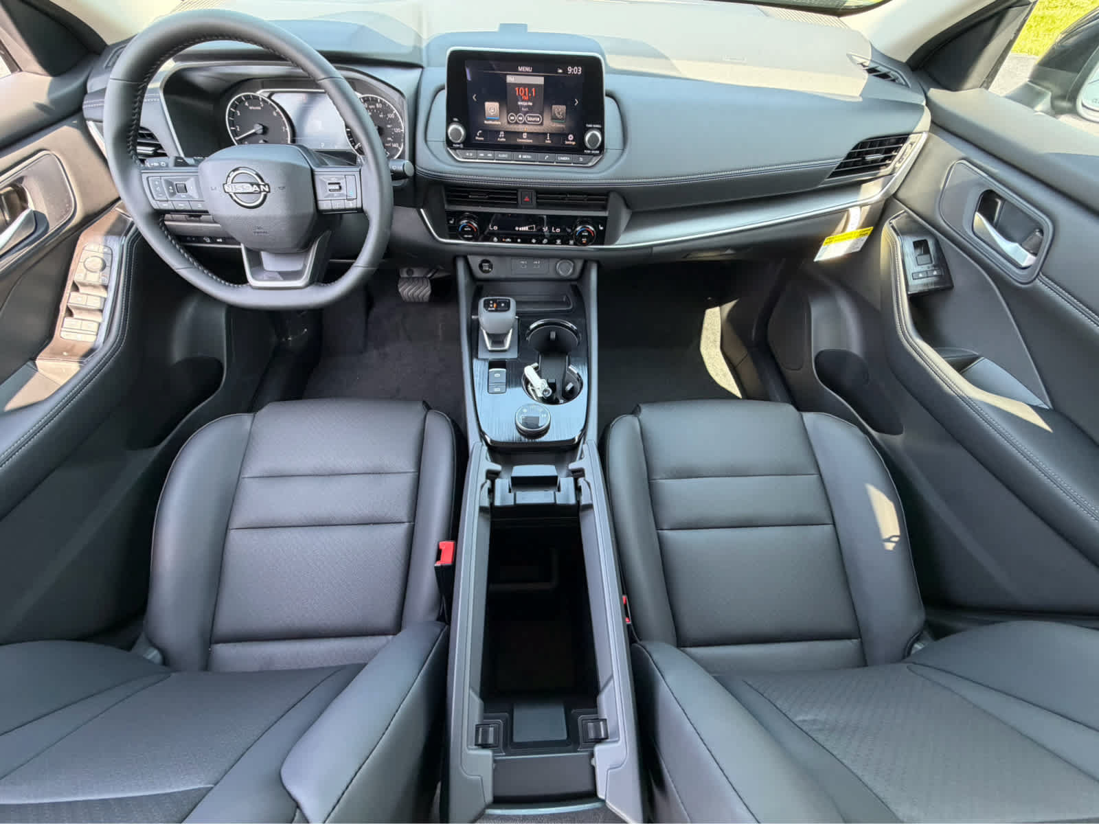New 2026 Nissan Rogue Dark Armor AWD/4WD image 17
