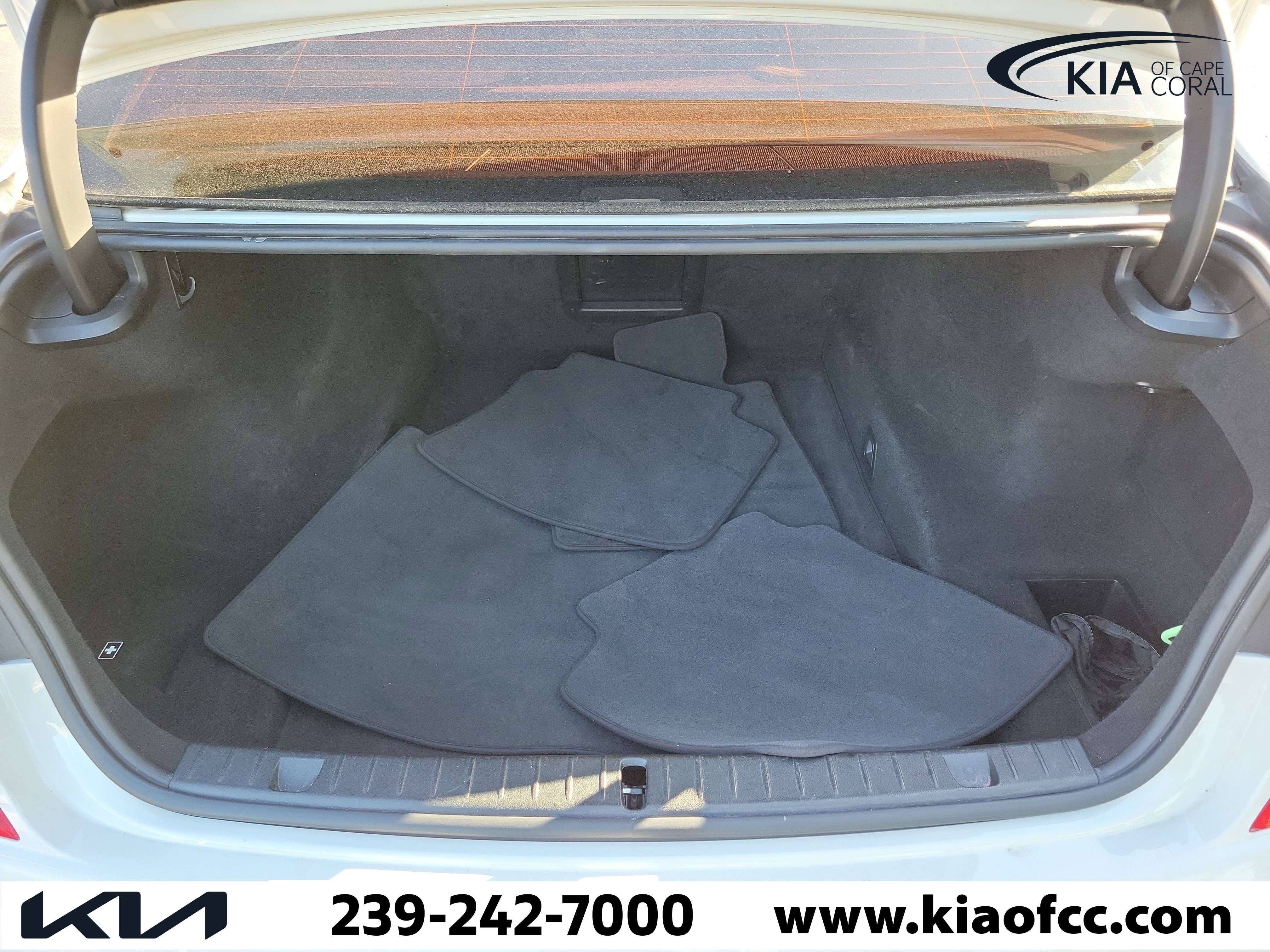 Used 2019 BMW 740i xDrive w/ Executive Package image 11