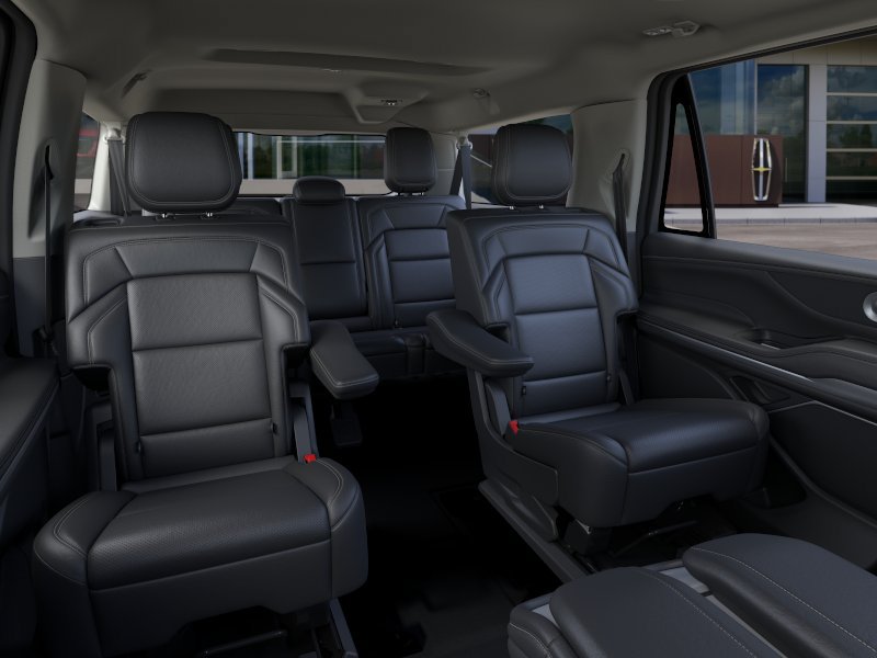 New 2026 Lincoln Navigator L Premier AWD/4WD image 34