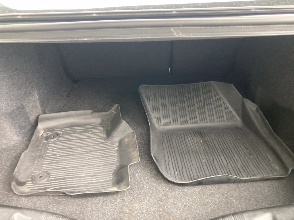 Used 2018 Ford Fusion SE FWD image 29