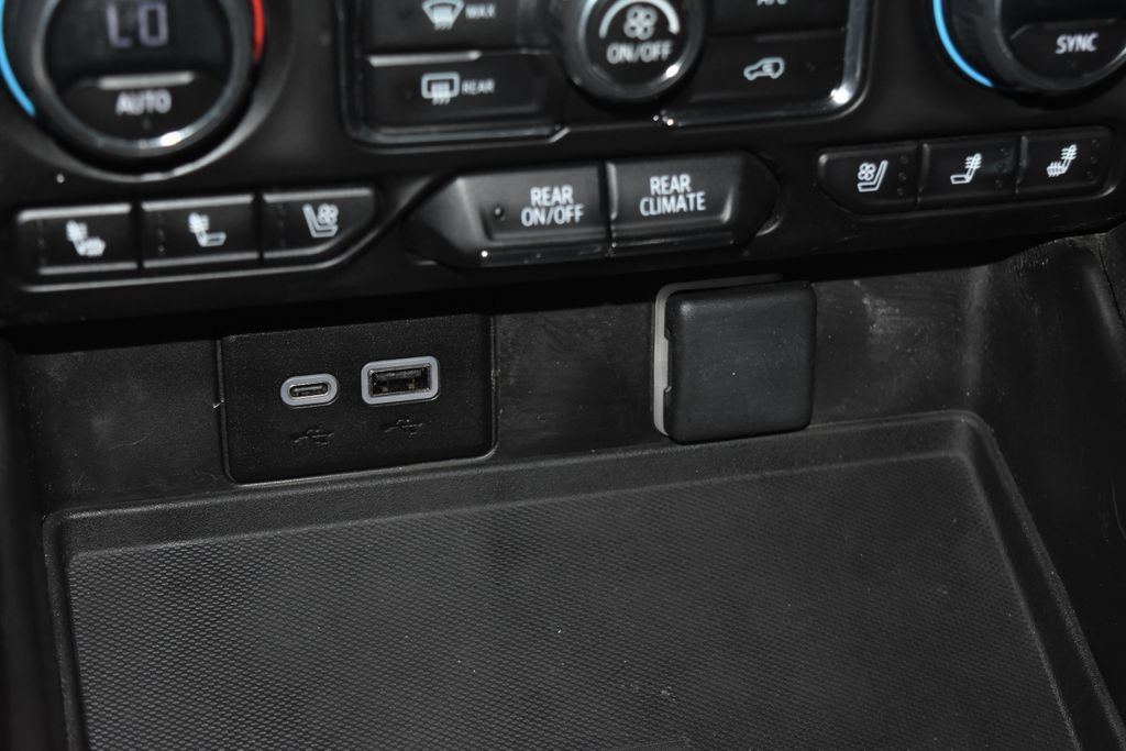 Used 2023 Chevrolet Tahoe Premier AWD/4WD image 14