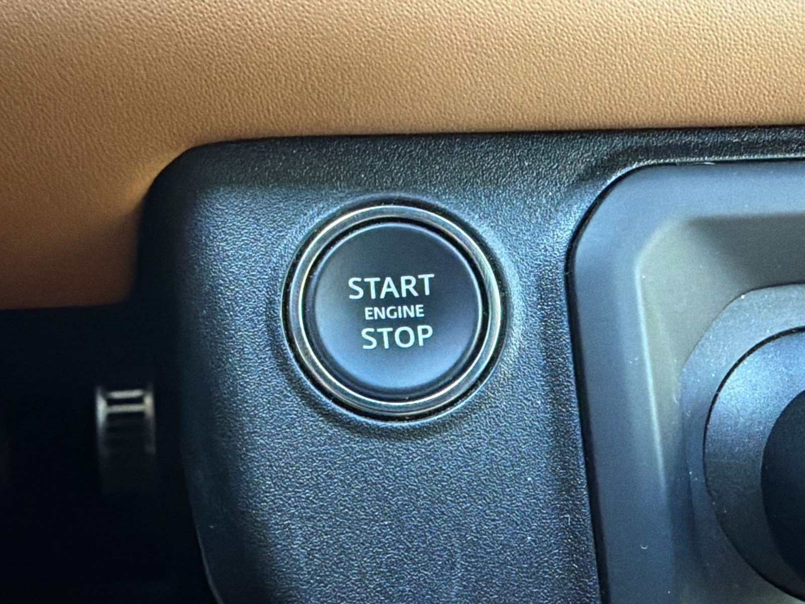 Used 2023 Land Rover Defender 130 X AWD/4WD image 17