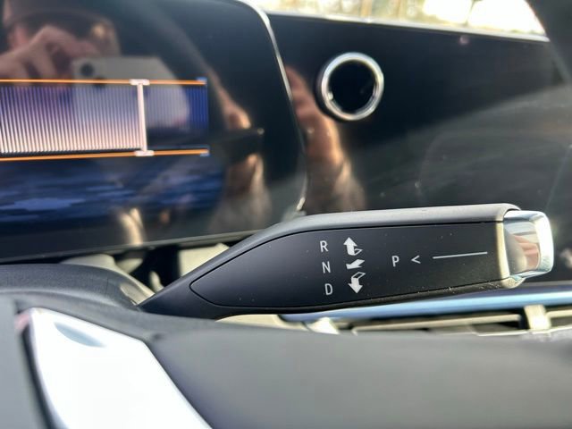 New 2026 Chevrolet Equinox EV LT w/ Convenience Package II image 25