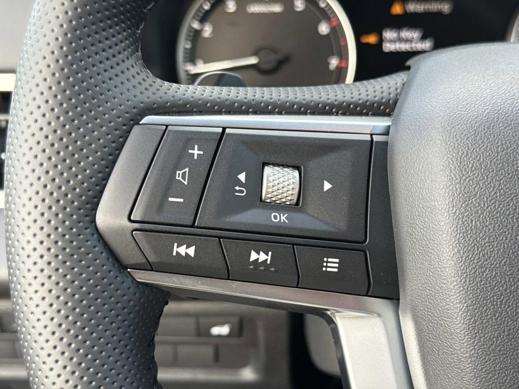 New 2026 Mitsubishi Outlander SE image 38