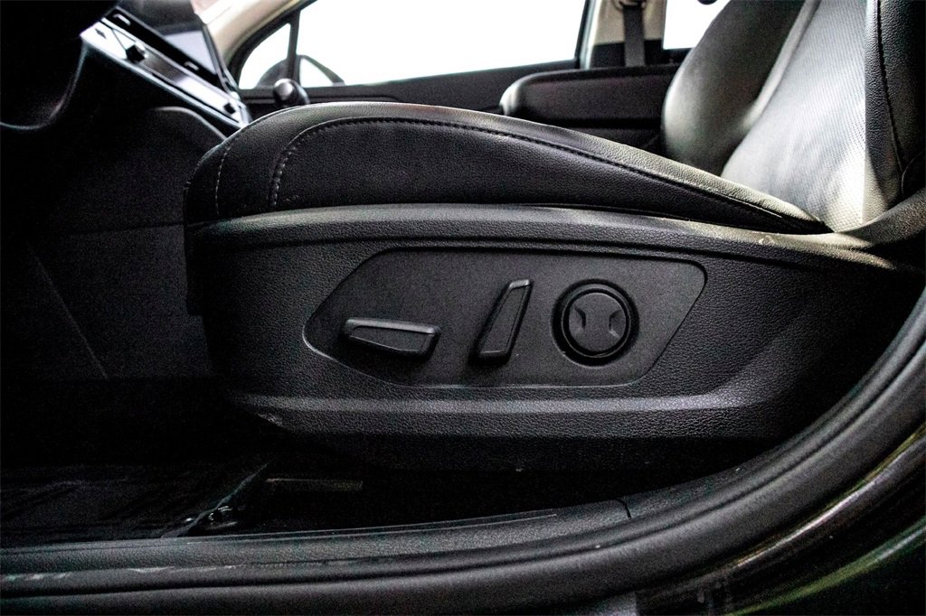 Used 2025 Kia Sportage EX image 12
