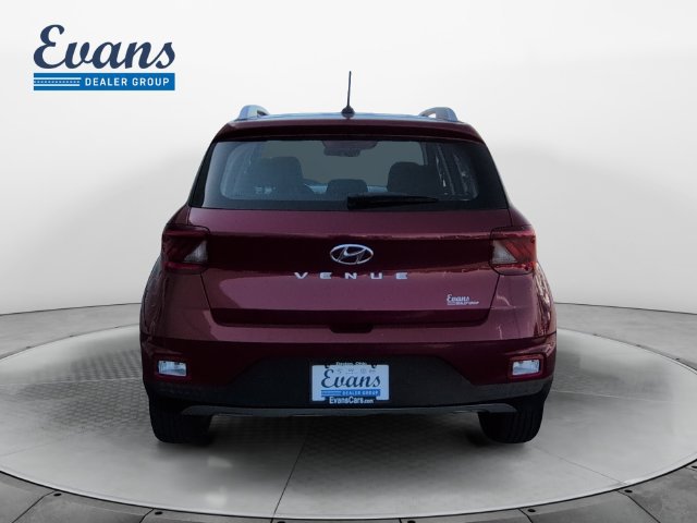 Used 2024 Hyundai Venue SEL FWD image 6