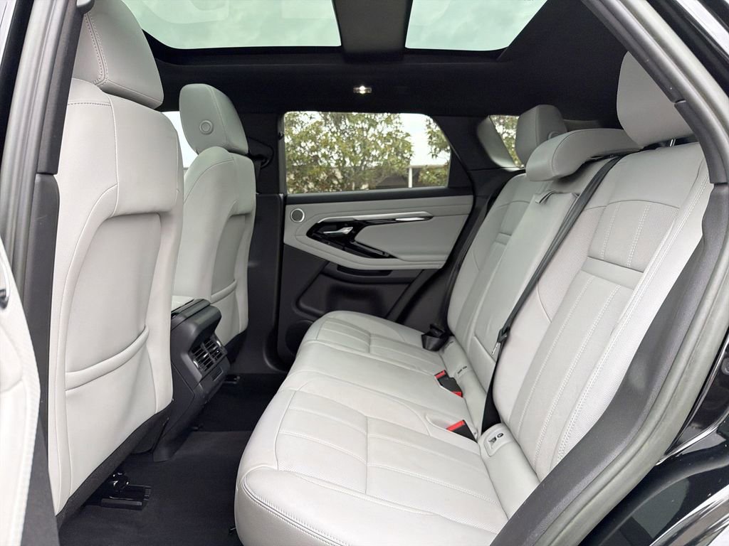Used 2023 Land Rover Range Rover Evoque S image 5