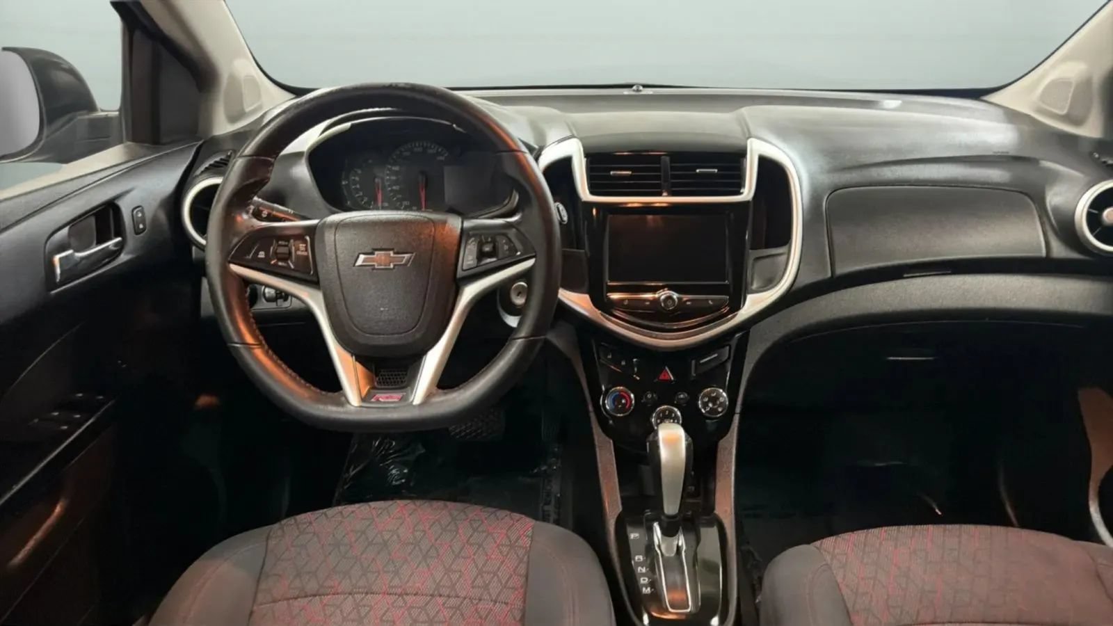 Used 2018 Chevrolet Sonic LT FWD image 10