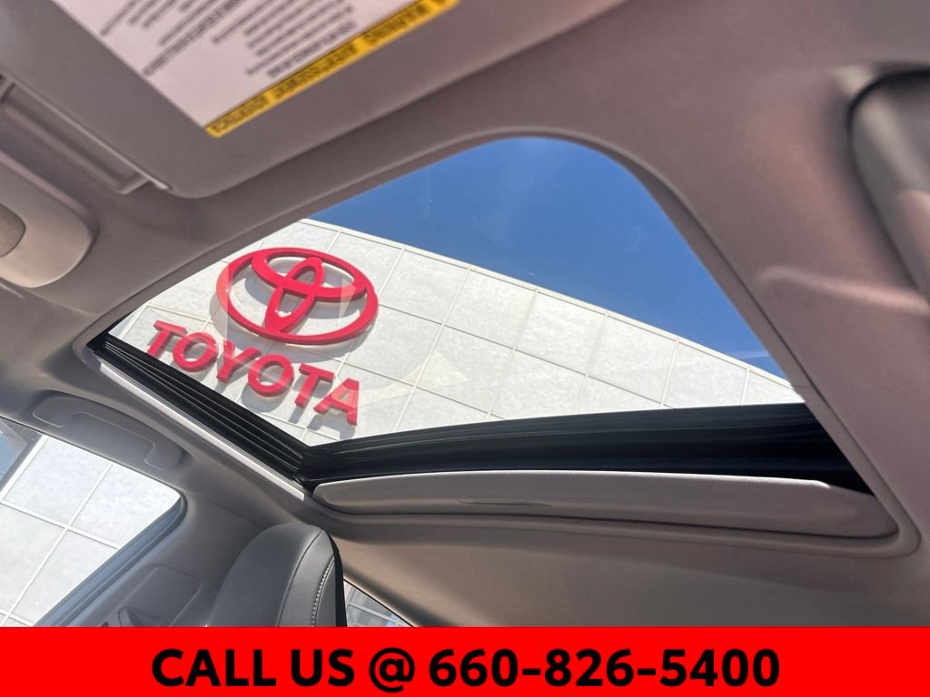 Used 2018 Toyota Camry XLE w/ Audio Package FWD image 12