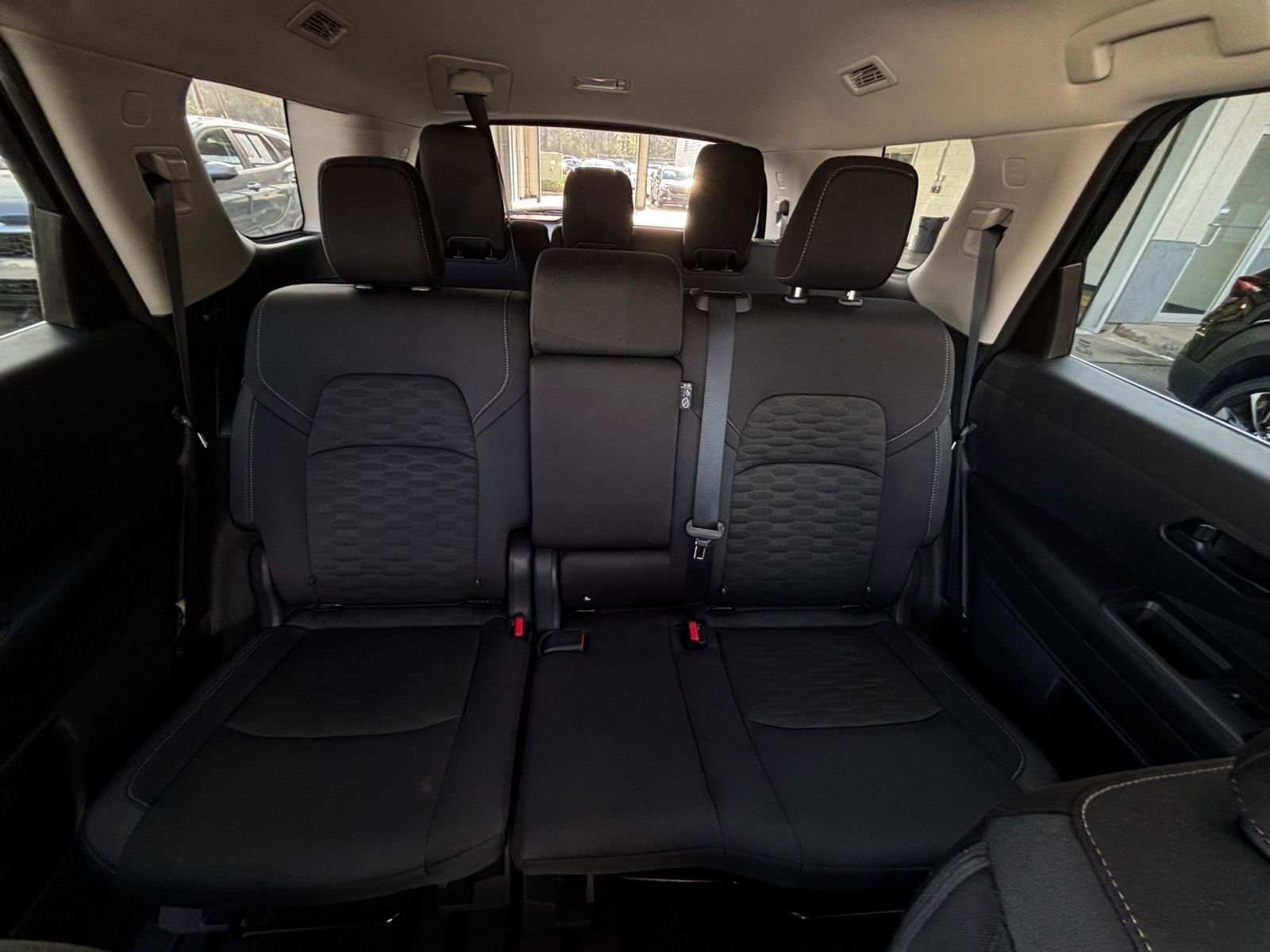 Used 2025 Nissan Pathfinder SV image 46