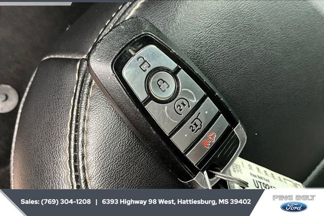 Used 2022 Ford Explorer XLT w/ Equipment Group 202A image 9