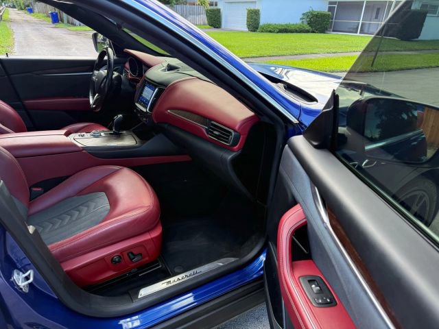 Used 2018 Maserati Levante GranLusso image 16