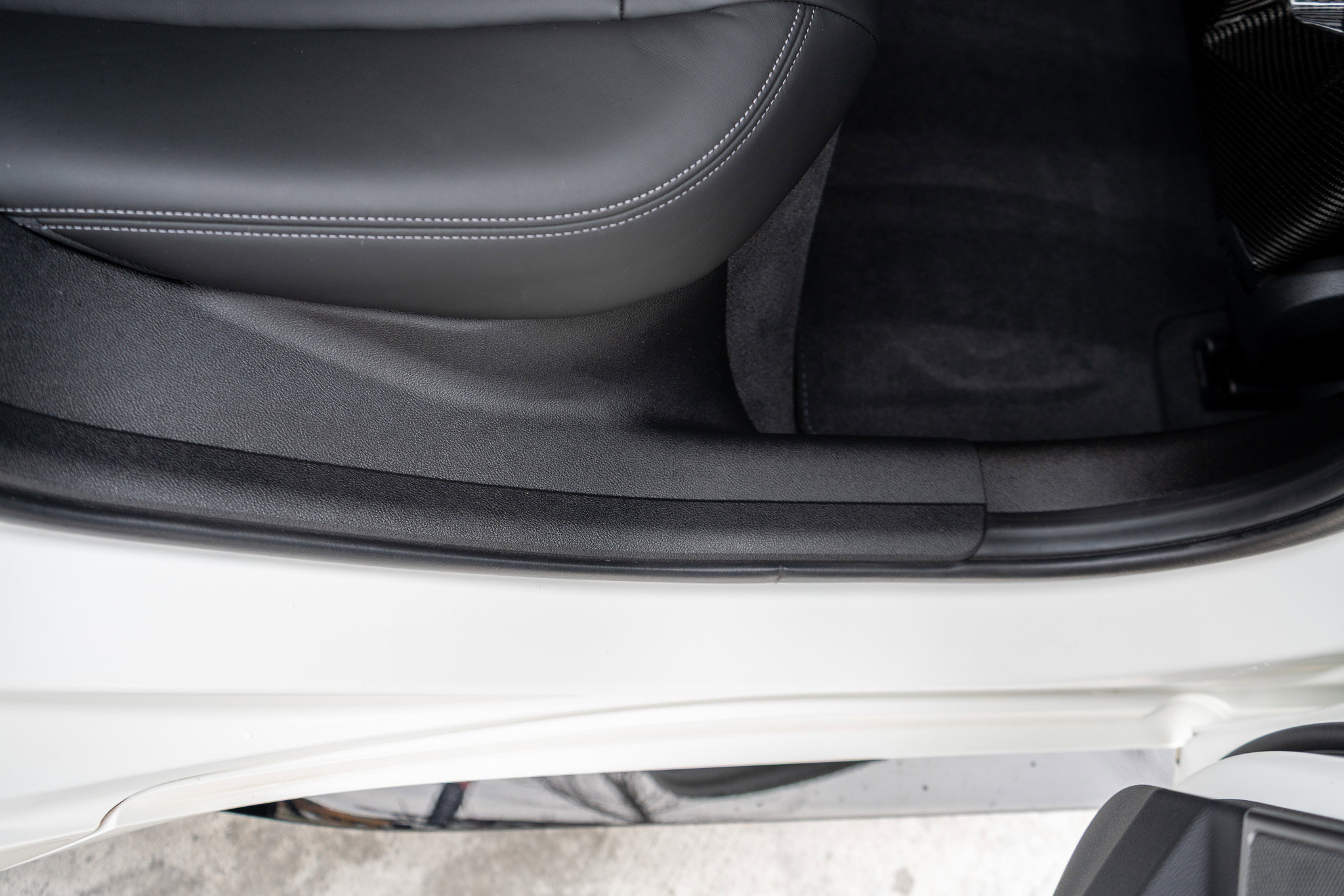 Used 2024 BMW M3 Competition w/ M Carbon Exterior Package image 50