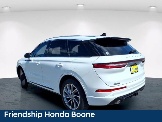 Used 2022 Lincoln Corsair Grand Touring w/ Towing Package AWD/4WD image 10