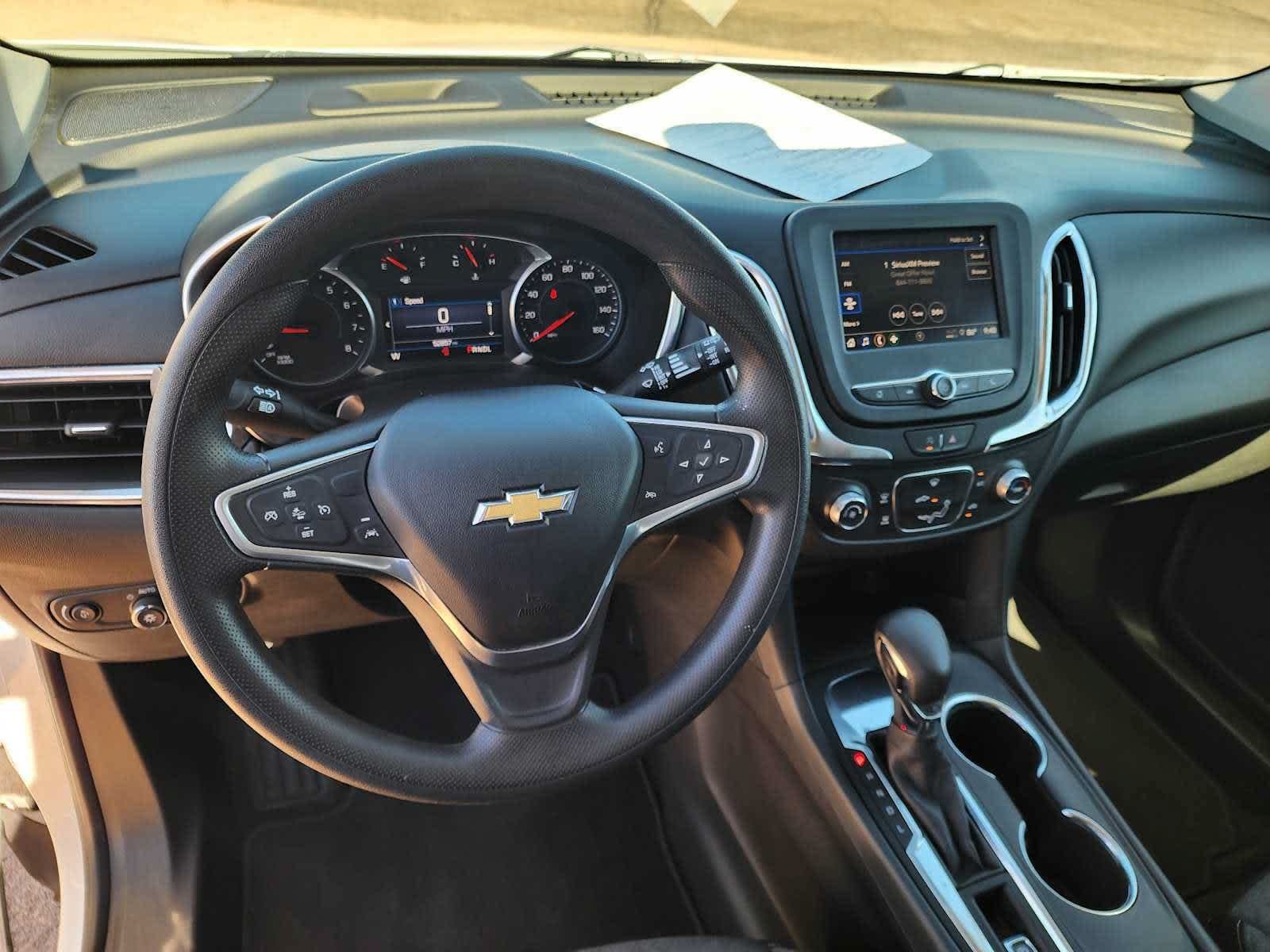 Used 2022 Chevrolet Equinox LT FWD image 2