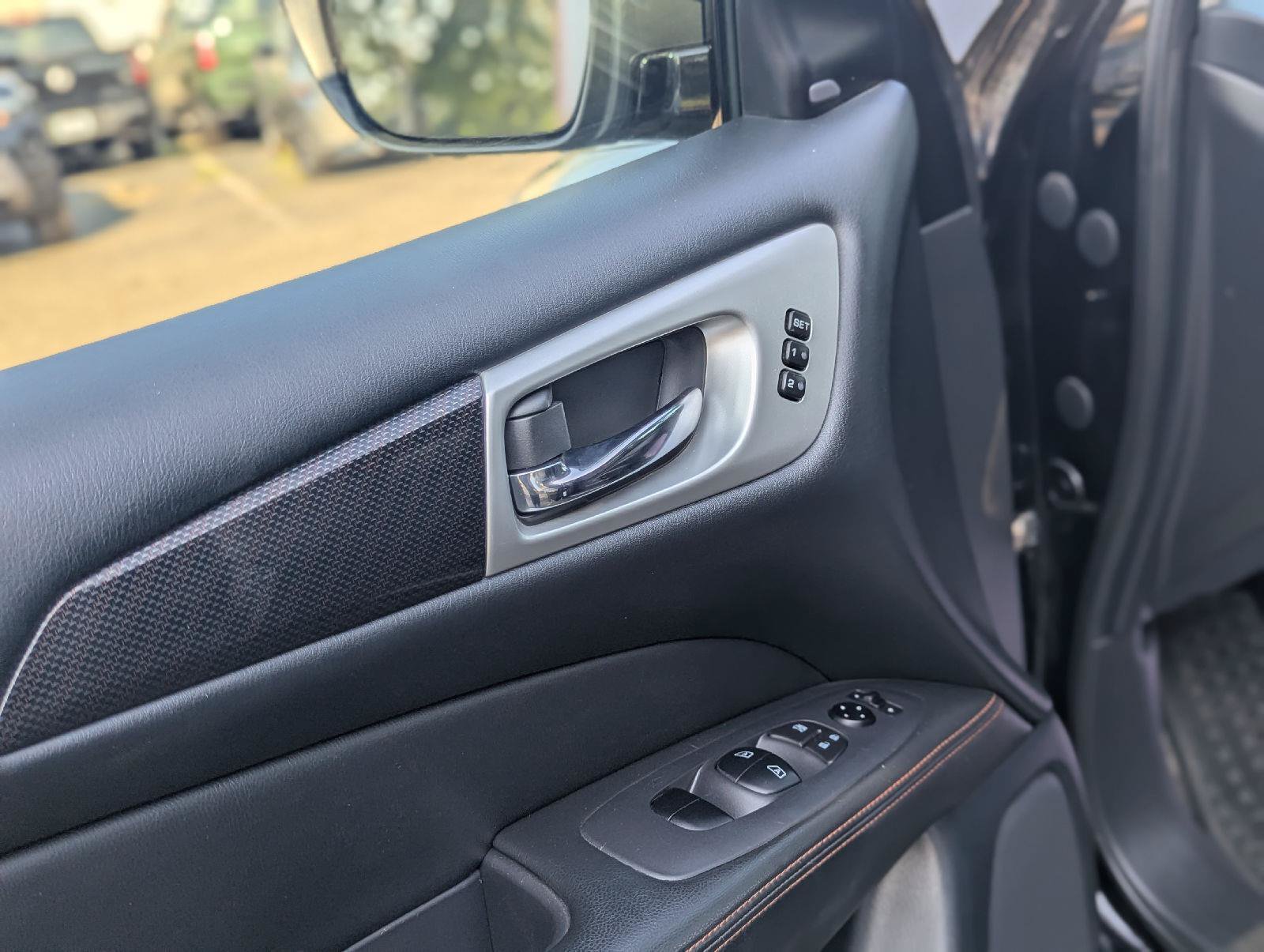 Used 2020 Nissan Pathfinder SL AWD/4WD image 30