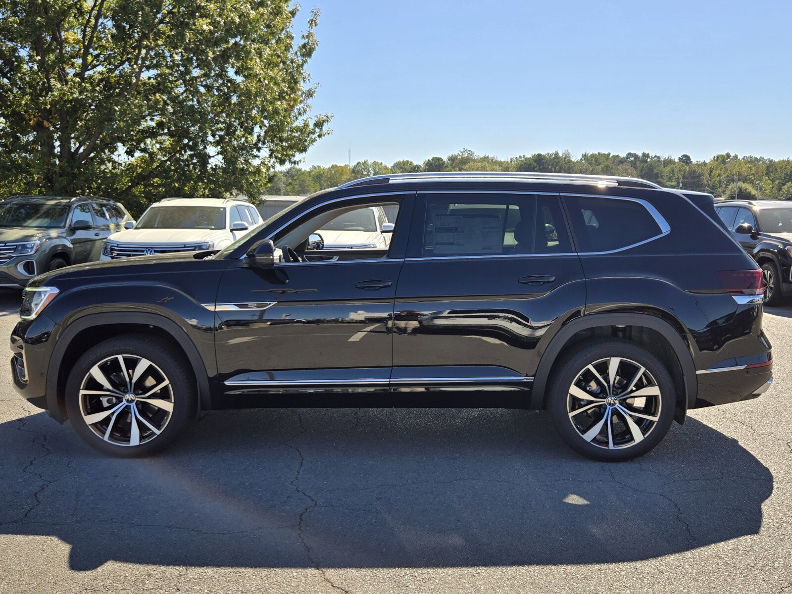 New 2026 Volkswagen Atlas SEL Premium R-Line image 4