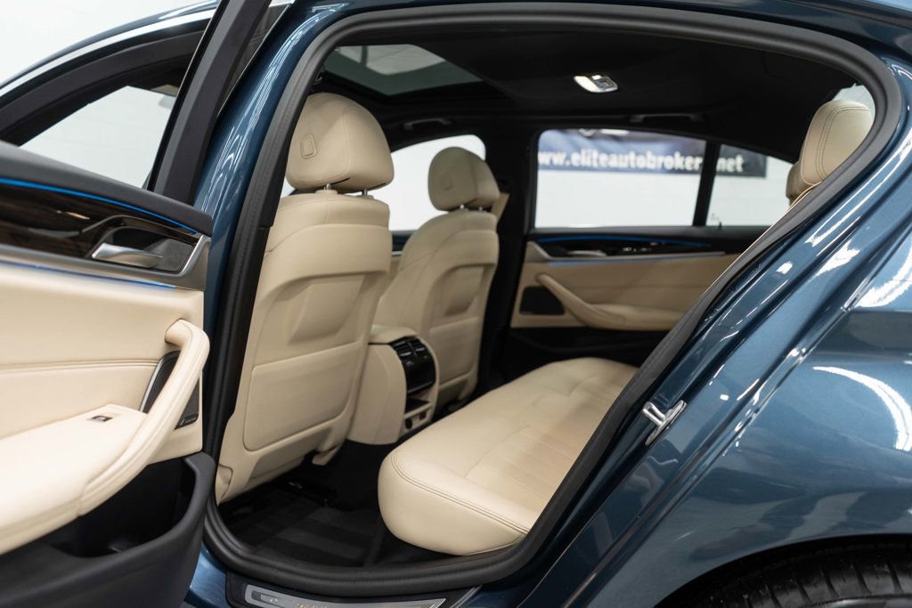 Used 2023 BMW 530e xDrive w/ Premium Package image 33