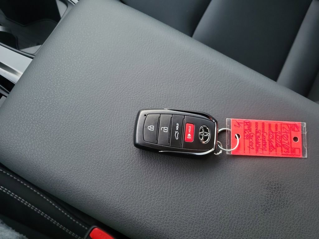 New 2026 Toyota Camry Hybrid w/ Multimedia Upgrade Package image 29