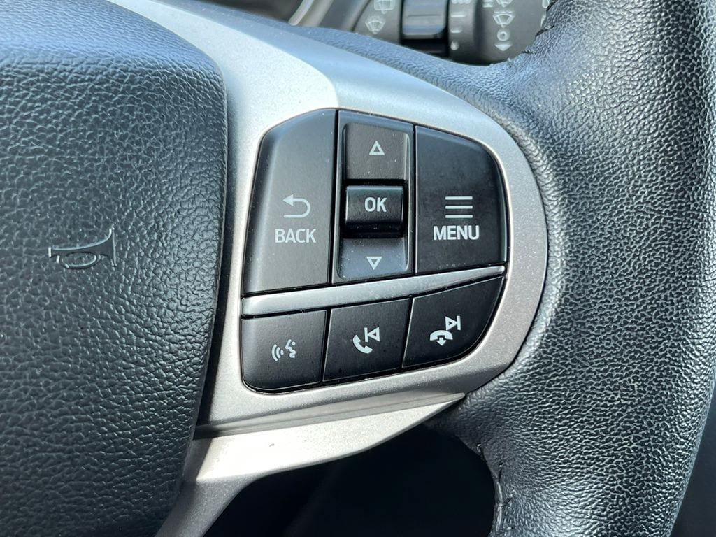 Used 2023 Ford Explorer XLT AWD/4WD image 23