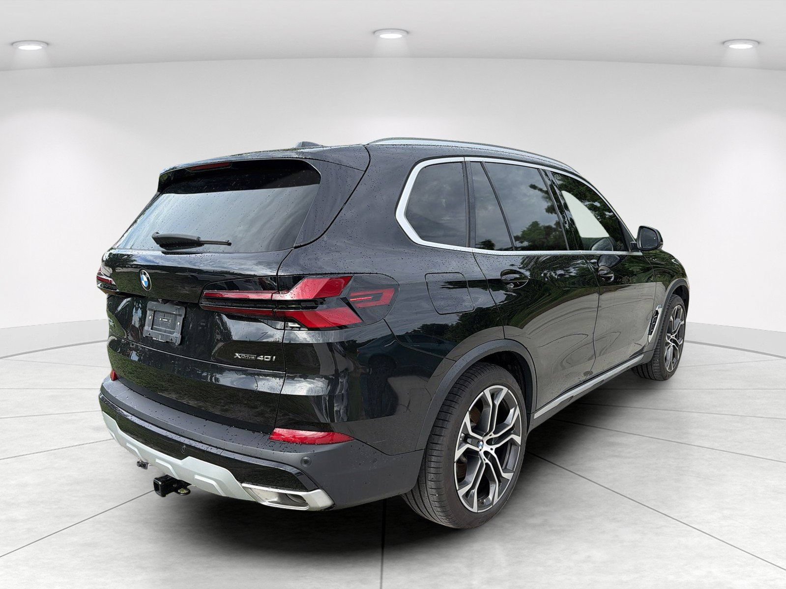 Used 2024 BMW X5 xDrive40i w/ Premium Package AWD/4WD image 4