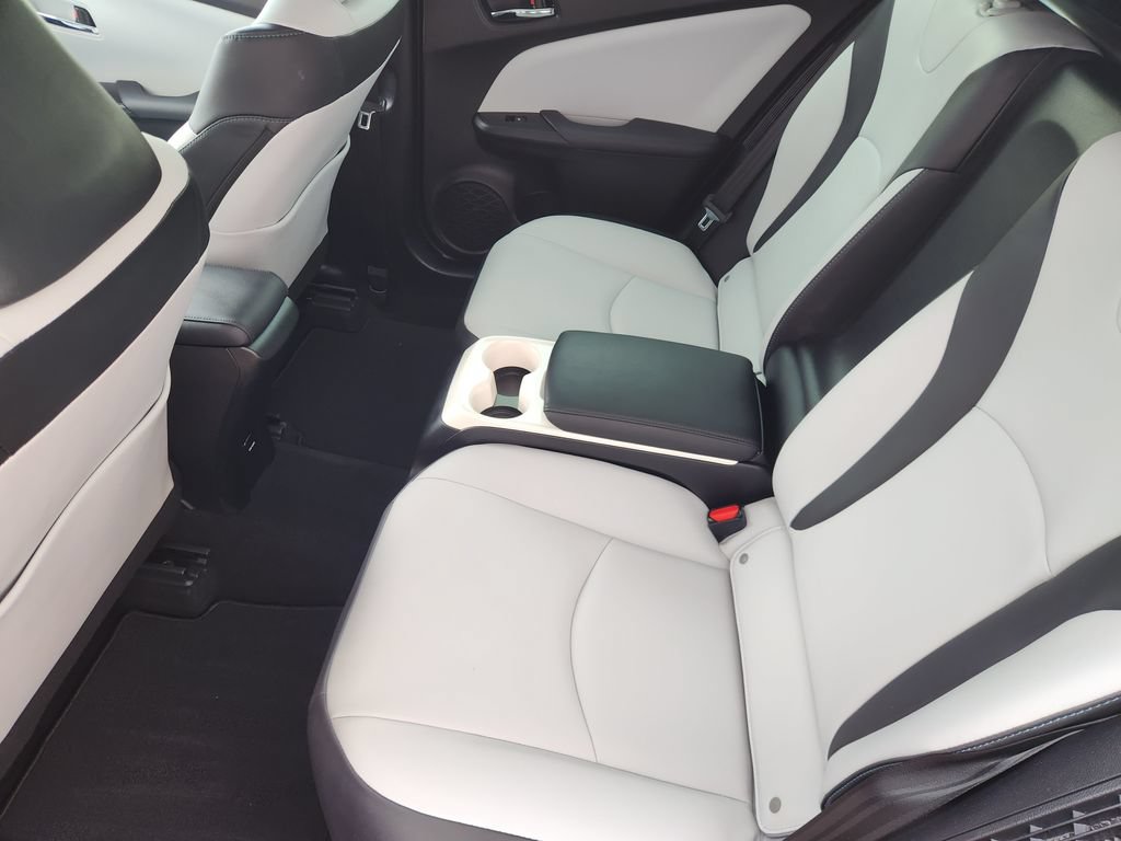 Used 2017 Toyota Prius Prime Advanced FWD image 29