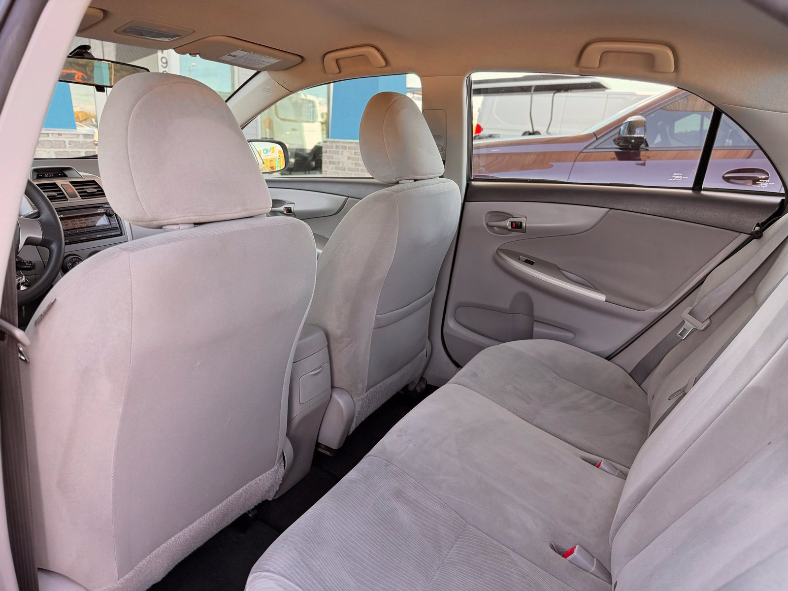 Used 2012 Toyota Corolla LE FWD image 17